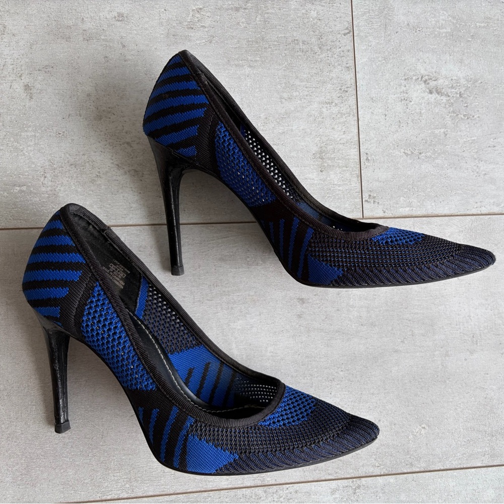 Zara Blue Black Crochet Print Pump Shoes
Size 38
